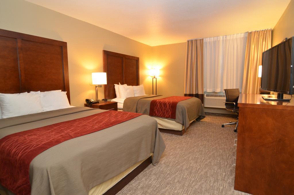 Comfort Inn Marshalltown South Exterior photo